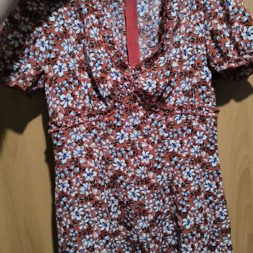 Shein dress size S like new, red, sexy and airy