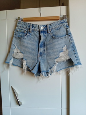 Zara denim shorts like new, blue, size XS