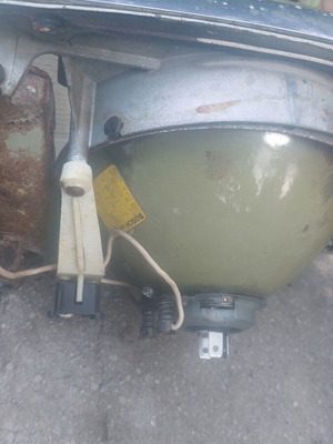 Mercedes 115D-200D ανταλλακτικά μεταχειρισμένα, 2 φανάρια, 2 χειροκίνητοι καθρέπτες, μάσκα