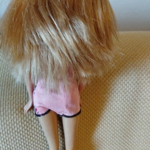 Barbie doll like new with purple dress and gold necklace from 2009 collection