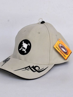 Oakley unisex grey hat new with tags