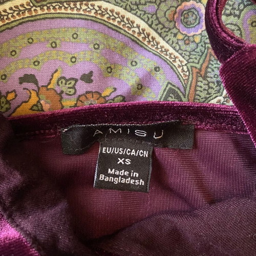 Velvet top like new, burgundy color