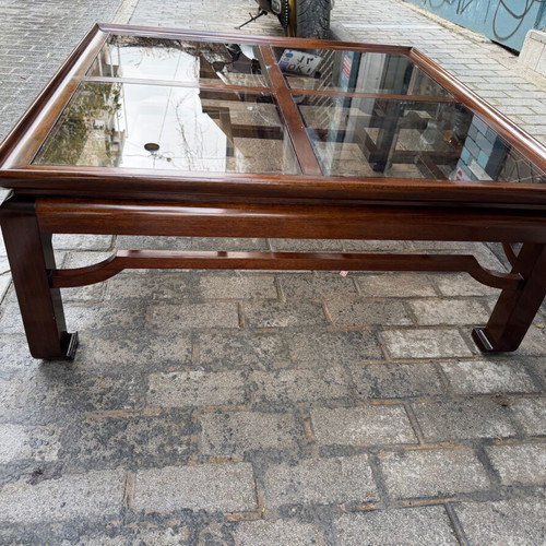 Saridis coffee table like new, size 1x1 and height 40cm