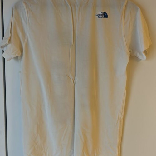 The North Face t shirt used, white, size S