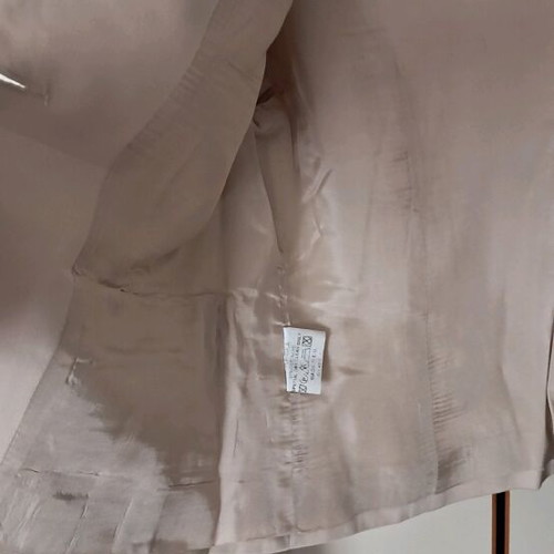 Anna Riska Cropped Slim Fit Blazer Size M like new, beige