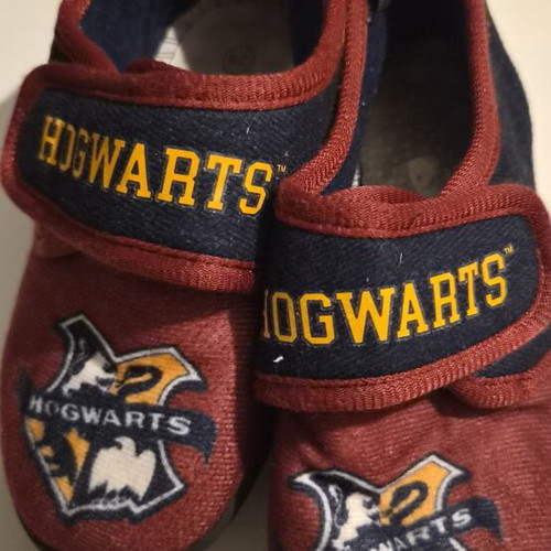 Harry Potter children's slippers like new, size 28