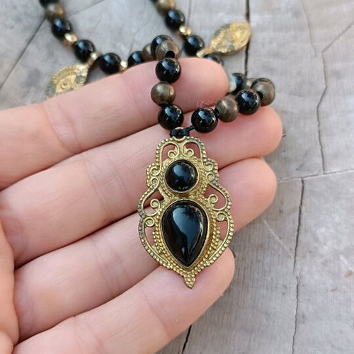 Necklace with onyx beads and black tourmaline new
