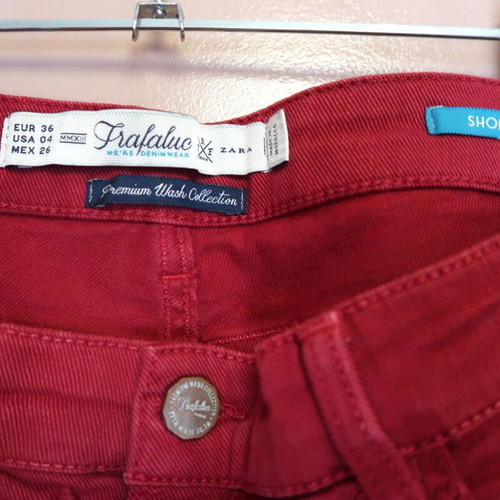 Zara denim shorts burgundy, S, like new with embroidered details