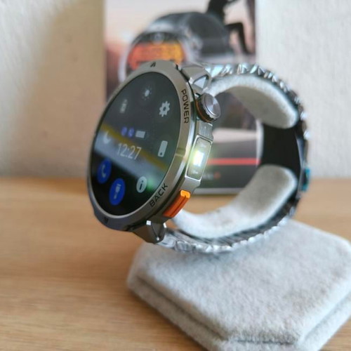 MT68 Smartwatch with 1.7" Full Touch Screen and Metal Bracelet