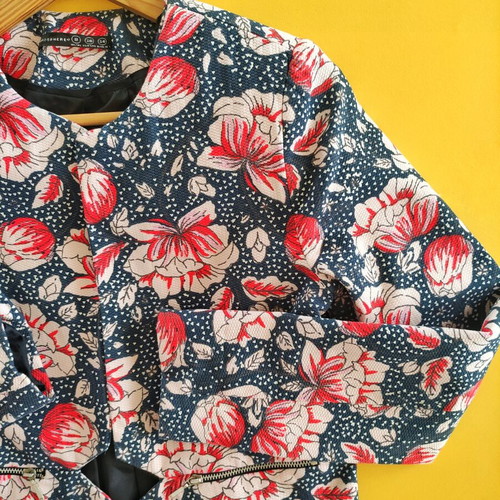Atmosphere floral cropped blazer like new