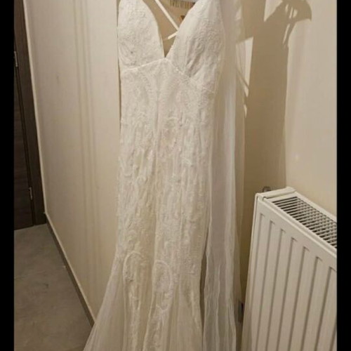 Wedding dress mermaid line with sequins like new