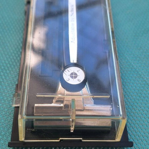 Schick Dial Single-Edge Razor Adjustable like new