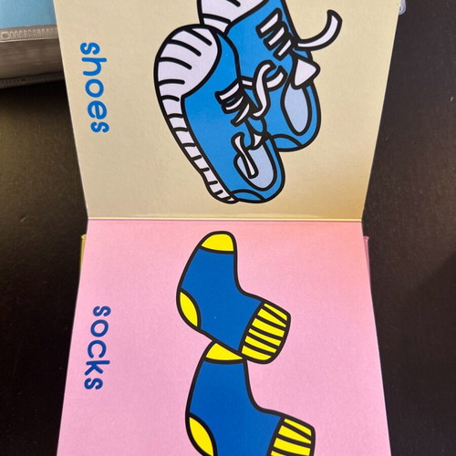 Children's book Clothes used in English