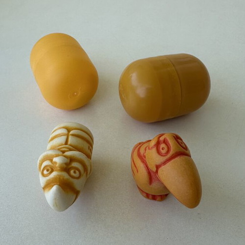 Vintage Kinder Surprise collectible egg-shaped figures, like new, set of 2