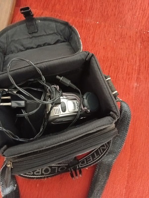 JVC Muni видеокамера като нова с калъф и зарядно