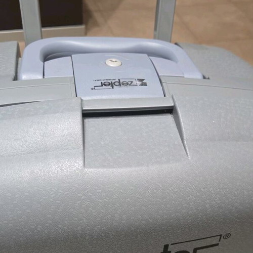 Large Zepter suitcase like new, gray
