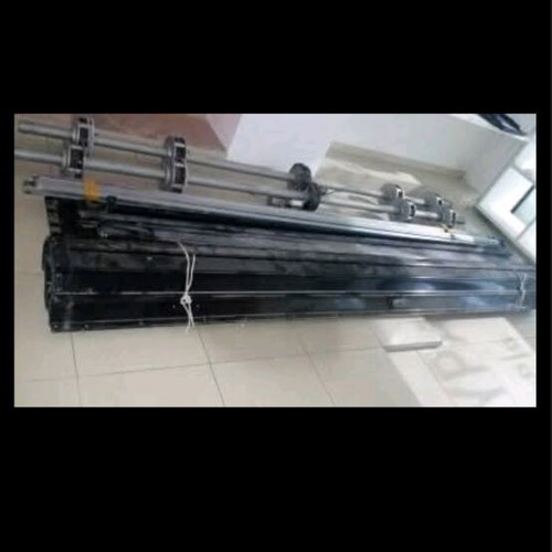 Roller shutters like new with electric motor and remote control