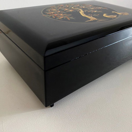 Vintage Japanese Sankyo music box "Love Story" jewelry box
