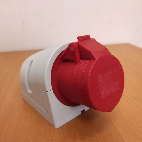 Industrial female socket 4-pole PCE new