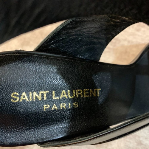 Saint Laurent T-Strap Leather Sandals Women’s Size 40 New Black