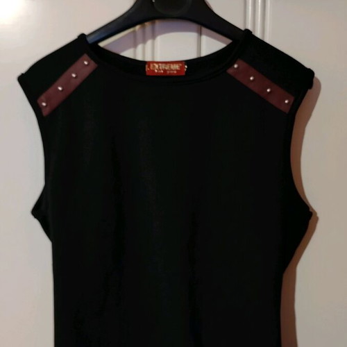 Sleeveless top like new, black and brown, size M