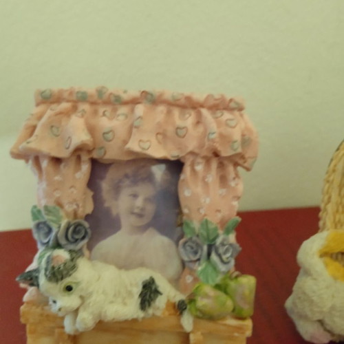 Collectible frames used, pack of 2, vintage with plaster details