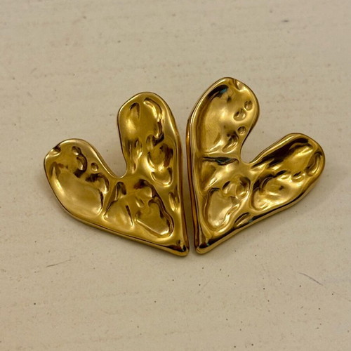 Heart Earrings new, stainless steel stud hearts 3cm gold color