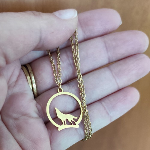Gold-plated stainless steel necklace with wolf and full moon made to order
