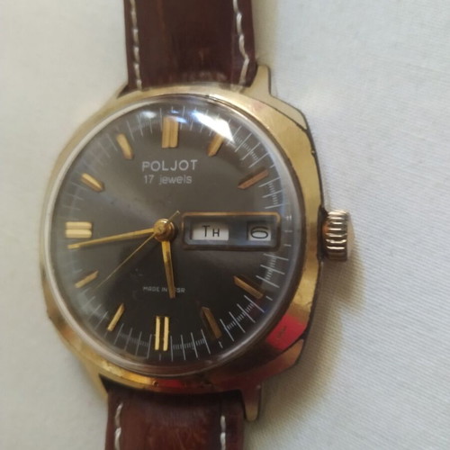 Poljot 17jewels wristwatch like new, gold tone, black dial