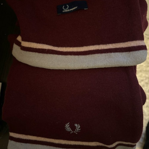 Fred Perry scarf like new, burgundy with white and light blue details