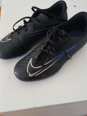 Nike football shoes size 38 like new