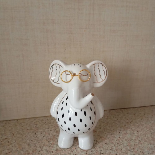 Decorative elephant figurine new with gold and black details