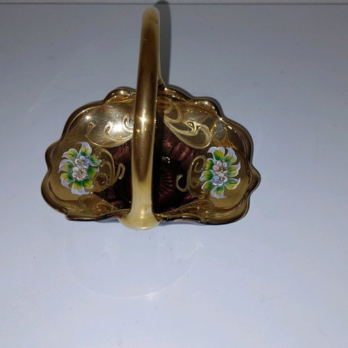 Help basket used with flowers and 24-carat gold hand painting
