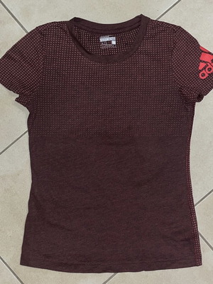 Adidas Climacool Aeroknit Women T-Shirt like new, burgundy dot print, size XS