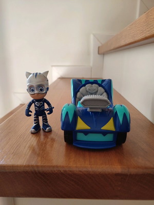 Pj Masks car and Catboy figure like new