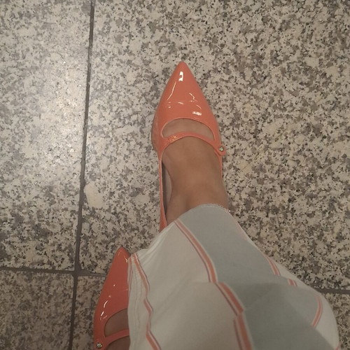 Tamaris orange patent leather Mary Jane flats size 38
