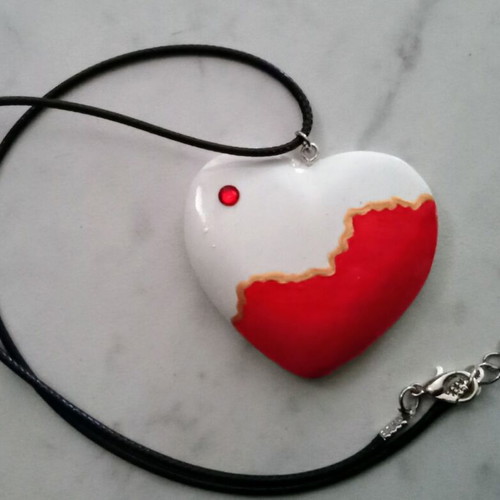 Handmade heart necklace new, painted with acrylics
