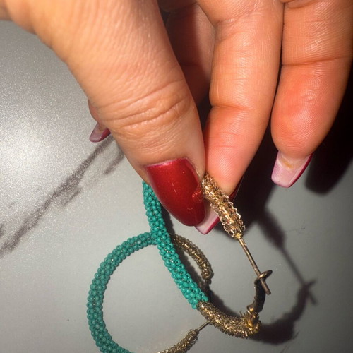 Hoop earrings like new with turquoise details, gold color