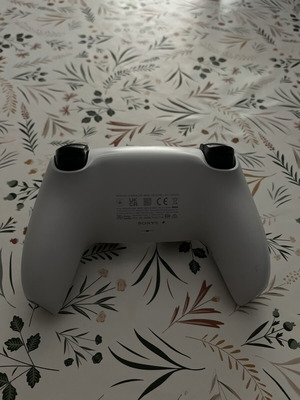 DualSense PS5 controller like new, original white