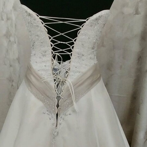 Wedding dress A-line embroidered with Swarovski stones size L