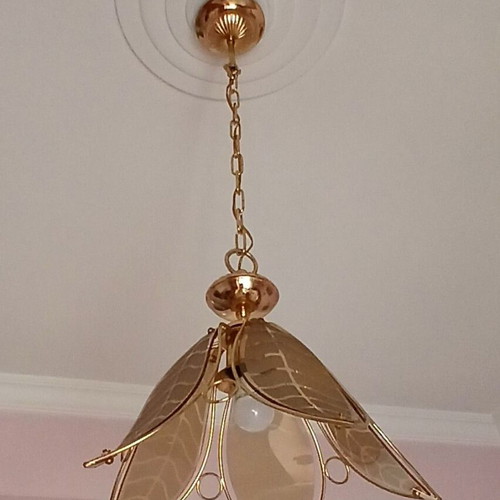 Pendant ceiling light like new, honey tone with decorative glass and metal