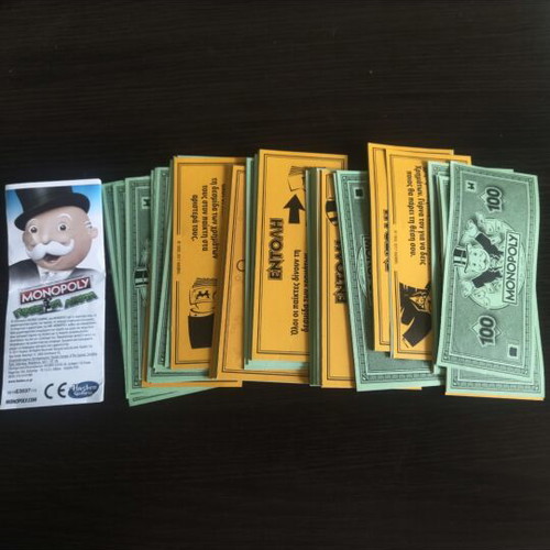 Monopoly Money Gun board game like new