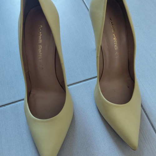 Fratelli Petridi yellow pumps size 38 like new, 10 cm heel