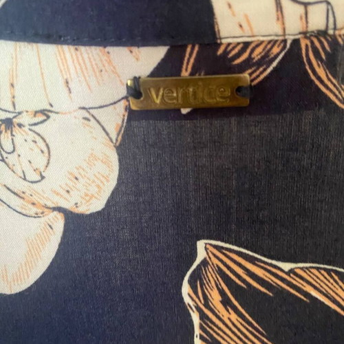 Vertice floral blouse M like new, navy blue viscose
