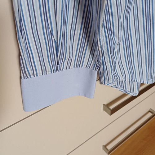 Striped shirt like new, size L, with contrasting collar and cuffs