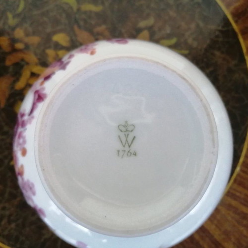 Wallendorf Crown 1764 porcelain decoration like new