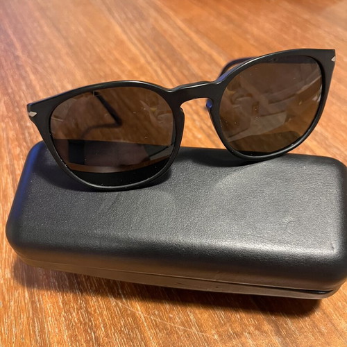 Persol PO3007-S 9000/58 Polarized Sunglasses like new, matte black