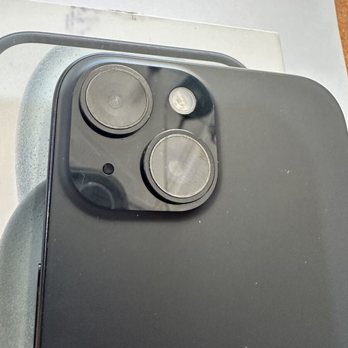 iPhone 15 128GB like new, Super Retina XDR display