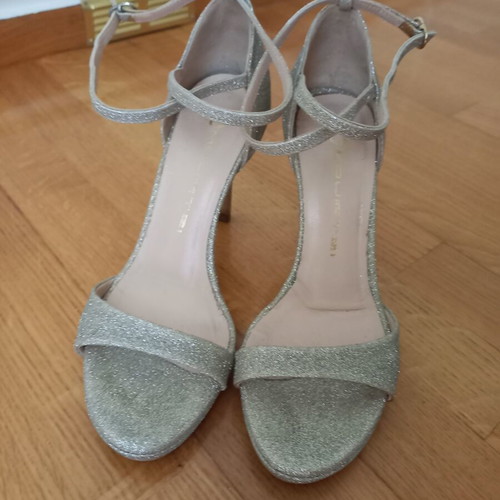Mourtzi gold glitter high heel sandals like new, size 36
