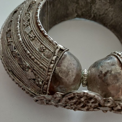 Vintage Bedouin Tribal Bracelet silver handmade, like new
